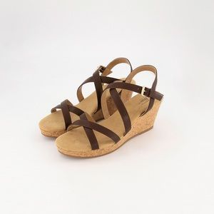 NEW Bass Brown Wedges